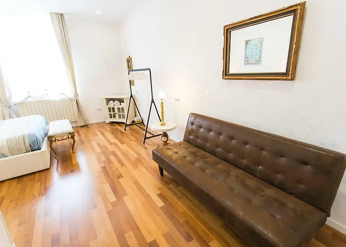 Garibaldi33 Gasthof Avezzano